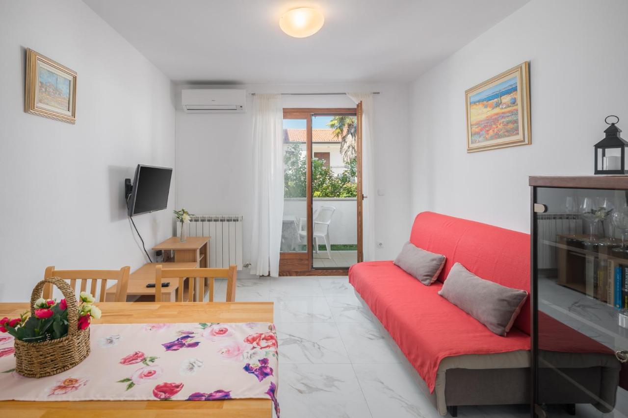 Elena Apartment Porec Exterior photo